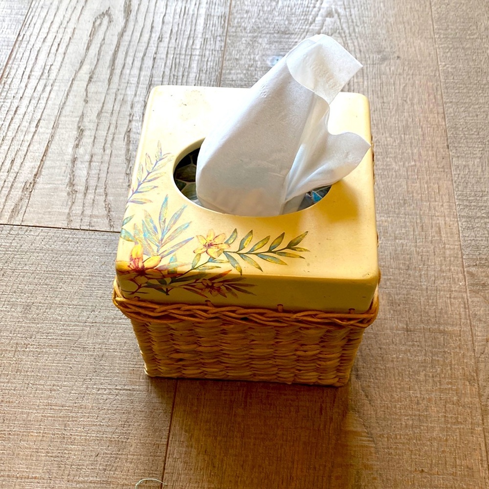 Vintage Floral & Rattan Kleenex Holder